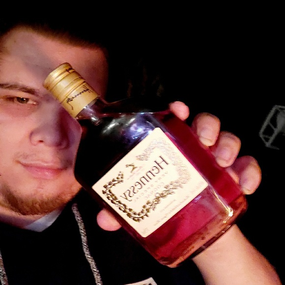 Meet your Posher, Miklo - Picture 1 of 1